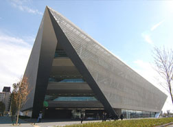 追手門学院大学 ACADEMIC-ARK・CAFETERIA（大阪府茨木市）