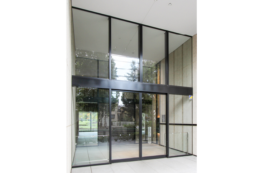 自動引分框扉・FIX:ステンレス ウレタン樹脂塗装仕上