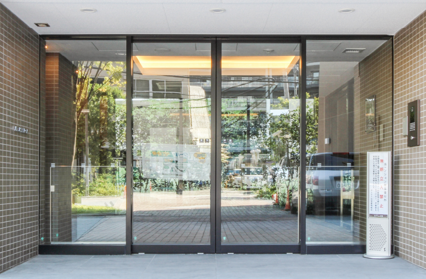 自動引分框扉:ステンレス ウレタン樹脂塗装仕上