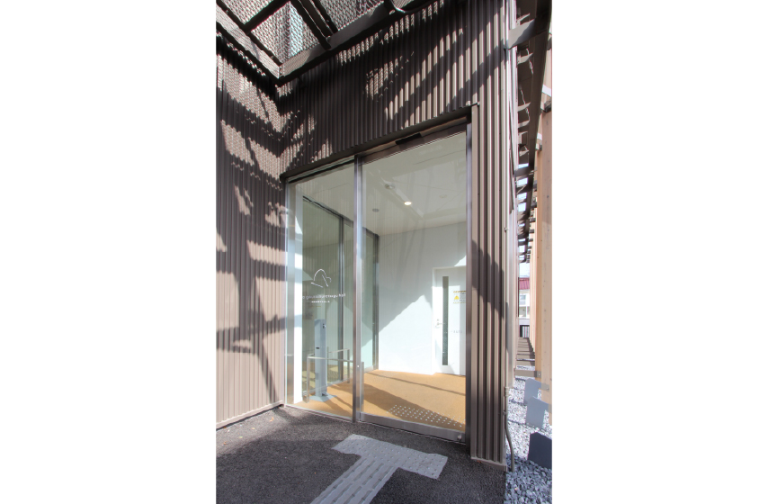 Windbreak room Automatic sliding door (ST Slim): Stainless steel, hairline finish