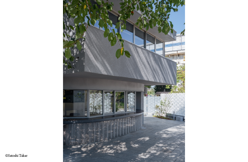 腰壁（守衛所）：SUS316 ステンレスリングメッシュ