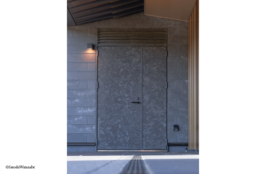 親子扉・ガラリ：スチール 溶融亜鉛メッキ リン酸処理仕上