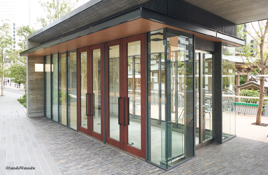 FIX枠：スチール 溶融亜鉛メッキ リン酸処理仕上両開扉：ステンレス バイブレーション仕上