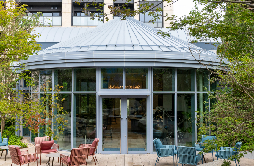 両開扉：ステンレス フッ素樹脂焼付塗装仕上